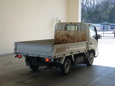 Toyota DYNA  с аукциона в Японии