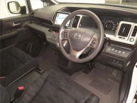 Honda STEP WAGON лот № 10030 оценка 3.5  с аукциона в Японии 2