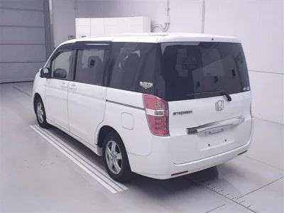 Honda STEP WAGON  с аукциона в Японии