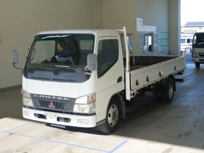 Mitsubishi CANTER  с аукциона в Японии