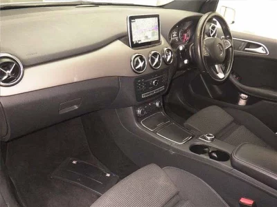 Mercedes-Benz B CLASS