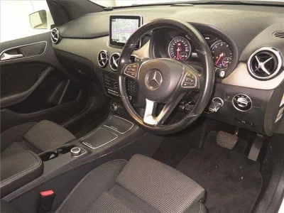 Mercedes-Benz B CLASS