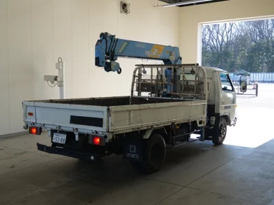 Isuzu ELF  с аукциона в Японии