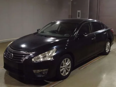 Nissan TEANA  с аукциона в Японии