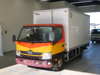 Hino DUTRO  с аукциона в Японии