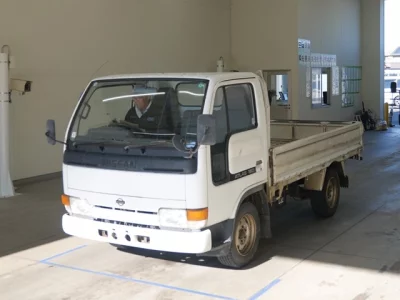 Nissan ATLAS  с аукциона в Японии