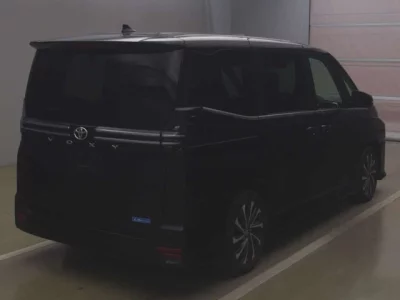 Toyota VOXY  с аукциона в Японии