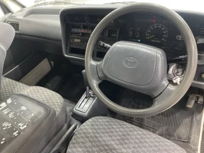 Toyota HIACE VAN  с аукциона в Японии