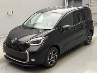 Toyota SIENTA  с аукциона в Японии