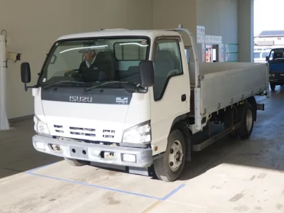 Isuzu ELF  с аукциона в Японии