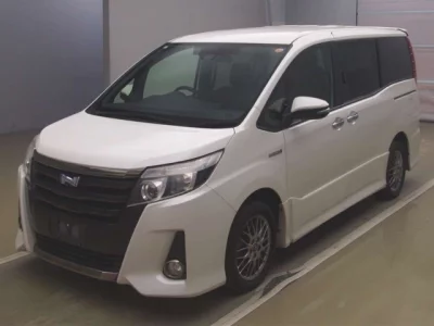 Toyota NOAH  с аукциона в Японии