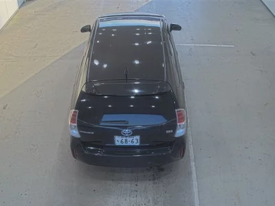 Toyota PRIUS ALPHA  с аукциона в Японии