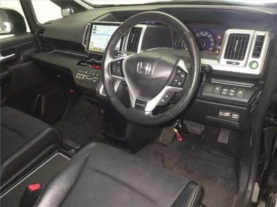 Honda STEP WAGON  с аукциона в Японии