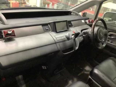 Honda STEP WAGON  с аукциона в Японии