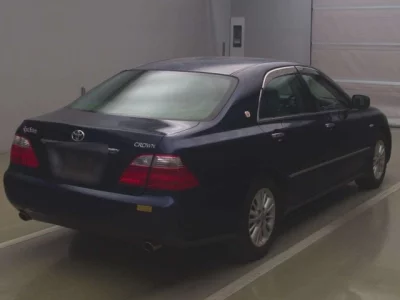 Toyota CROWN  с аукциона в Японии