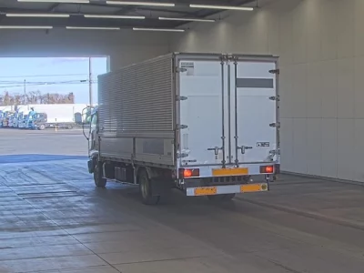 Isuzu FORWARD  с аукциона в Японии