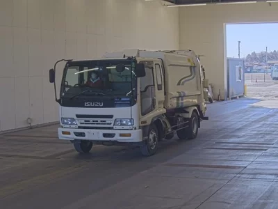 Isuzu FORWARD  с аукциона в Японии