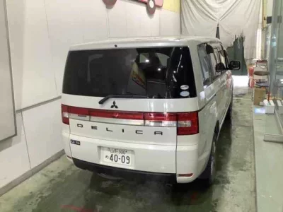 Mitsubishi DELICA D5