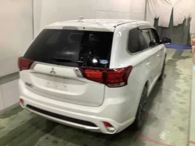 Mitsubishi OUTLANDER PHEV