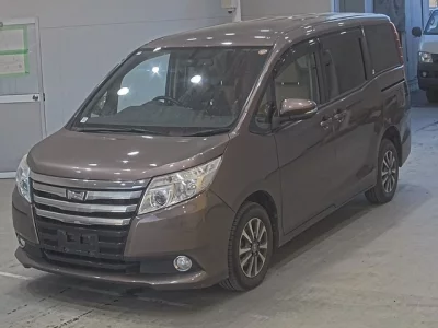 Toyota NOAH  с аукциона в Японии