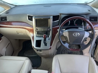 Toyota ALPHARD  с аукциона в Японии