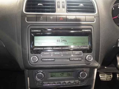 Volkswagen CROSS POLO  с аукциона в Японии