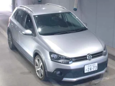 Volkswagen CROSS POLO  с аукциона в Японии