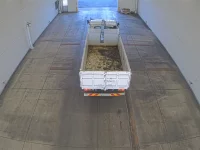 Nissan TRUCK лот № 3204 оценка 3.5  с аукциона в Японии 2