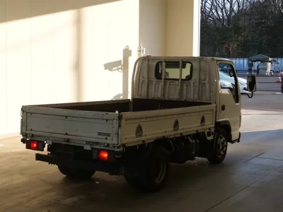 Isuzu ELF  с аукциона в Японии
