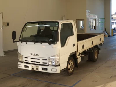 Isuzu ELF  с аукциона в Японии