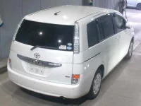 Toyota ISIS лот № 1008 оценка   с аукциона в Японии 1