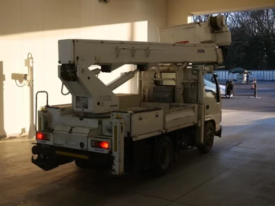 Isuzu ELF  с аукциона в Японии