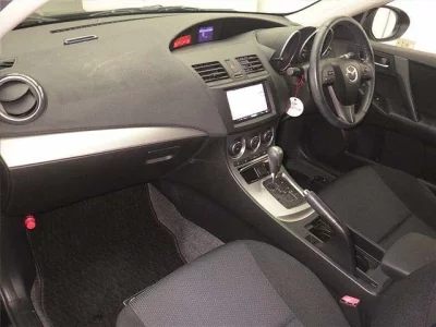 Mazda AXELA  с аукциона в Японии