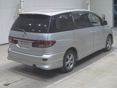 Toyota ESTIMA  с аукциона в Японии