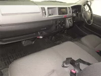 Toyota HIACE VAN лот № 8514 оценка 4  с аукциона в Японии 3