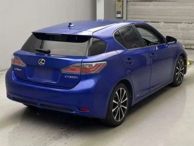 Lexus CT  с аукциона в Японии