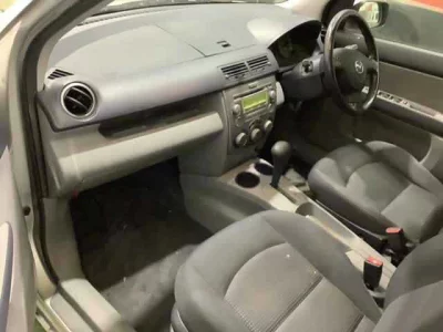 Mazda DEMIO  с аукциона в Японии