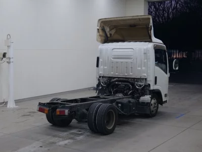 Isuzu ELF  с аукциона в Японии