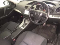 Mazda AXELA лот № 70231 оценка 3.5  с аукциона в Японии 2