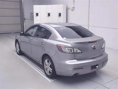 Mazda AXELA  с аукциона в Японии