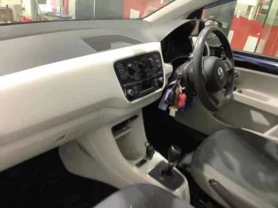 Volkswagen UP  с аукциона в Японии