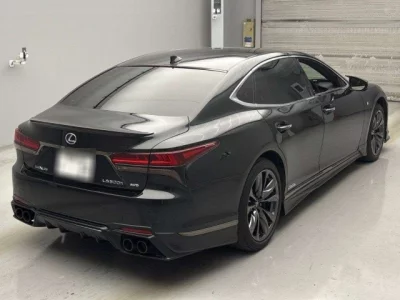 Lexus LS  с аукциона в Японии
