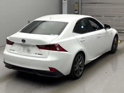 Lexus IS