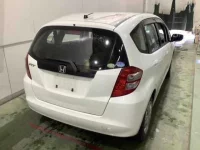 Honda FIT лот № 3046 оценка 3  с аукциона в Японии 1