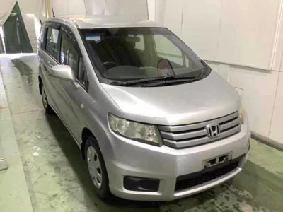 Honda FREED  с аукциона в Японии