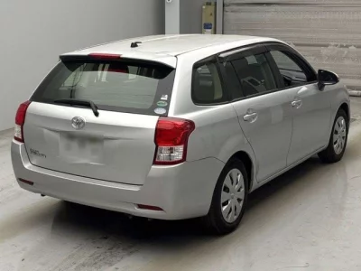 Toyota COROLLA FIELDER  с аукциона в Японии