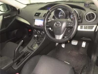 Mazda AXELA лот № 70250 оценка 3.5  с аукциона в Японии 2