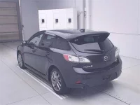 Mazda AXELA лот № 70250 оценка 3.5  с аукциона в Японии 1