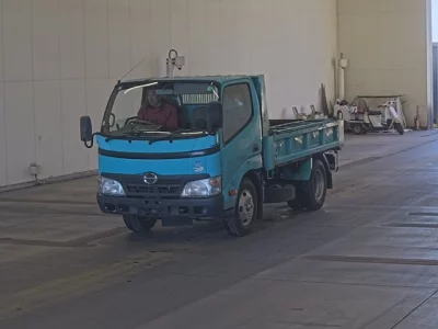 Hino DUTRO  с аукциона в Японии
