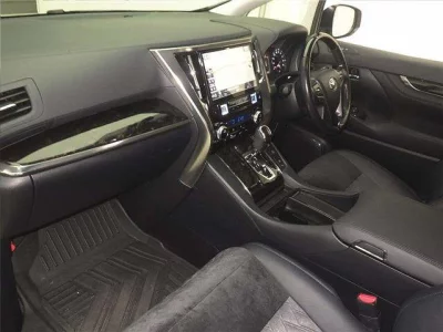 Toyota VELLFIRE  с аукциона в Японии